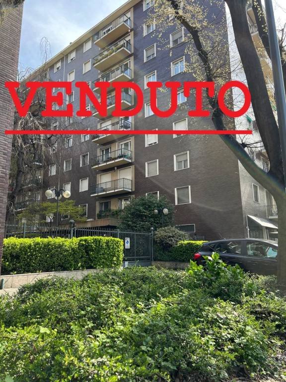 appartamento in vendita a Milano in zona Solari