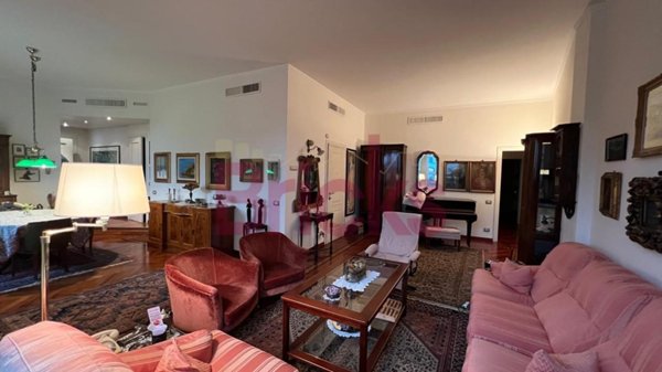 appartamento in vendita a Milano in zona Brera