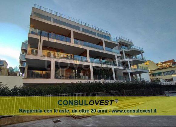 appartamento in vendita a Milano in zona Solari