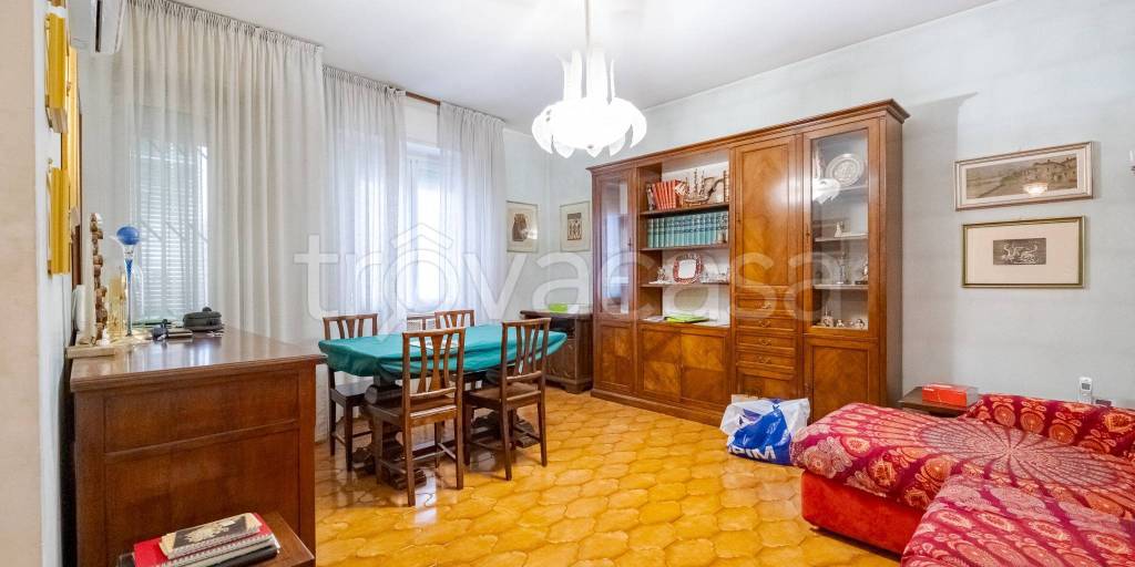 appartamento in vendita a Milano in zona Gallaratese