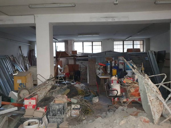 locale commerciale in vendita a Milano in zona Forze Armate