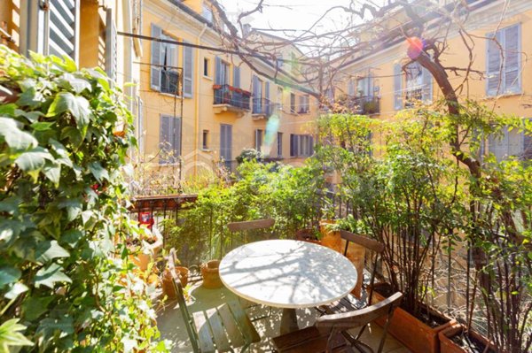 appartamento in vendita a Milano in zona Sant'Ambrogio
