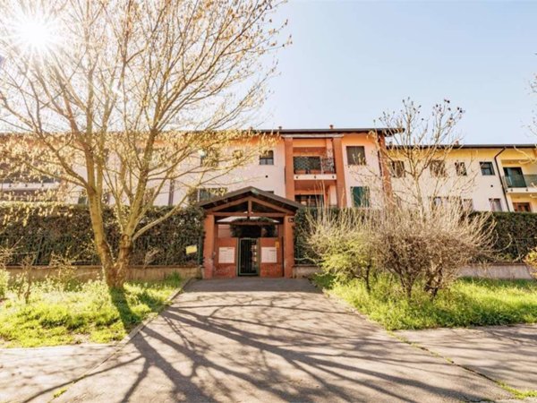 appartamento in vendita a Milano in zona Chiesa Rossa
