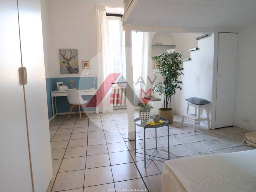 appartamento in vendita a Milano in zona Ronchetto sul Naviglio
