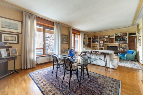 appartamento in vendita a Milano in zona Vigentino