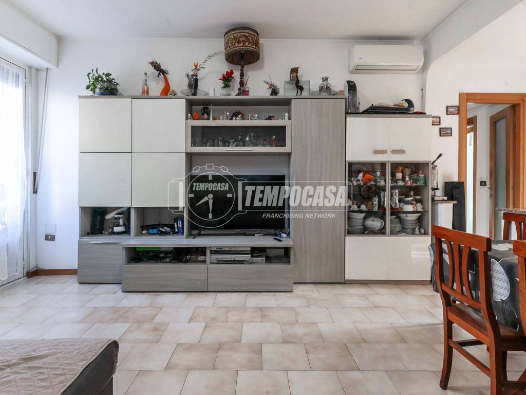 appartamento in vendita a Milano in zona Dergano