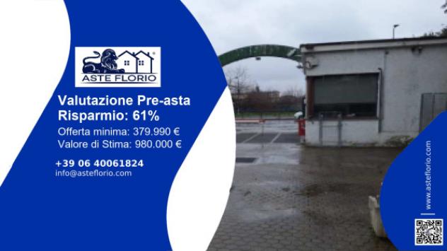 locale commerciale in vendita a Milano in zona Barona