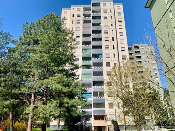 appartamento in vendita a Milano in zona Gallaratese