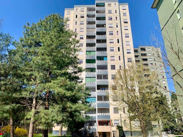appartamento in vendita a Milano in zona Gallaratese