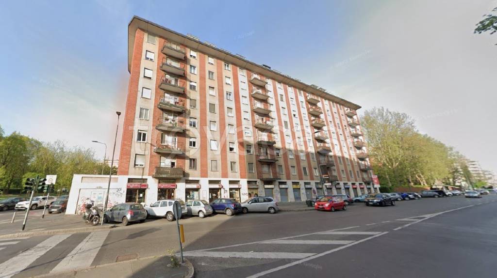 appartamento in vendita a Milano in zona Barona