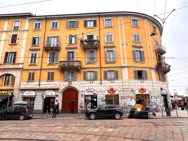 appartamento in vendita a Milano in zona Porta Genova