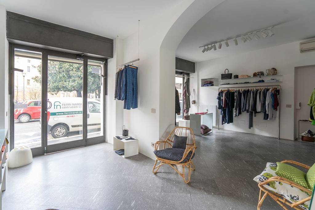 appartamento in vendita a Milano in zona Sant'Ambrogio