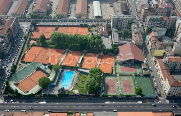 appartamento in vendita a Milano in zona Ghisolfa