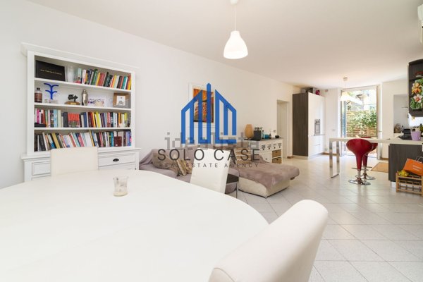 appartamento in vendita a Milano in zona Porta Genova