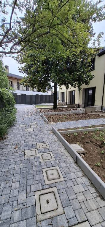 appartamento in vendita a Milano in zona Crescenzago