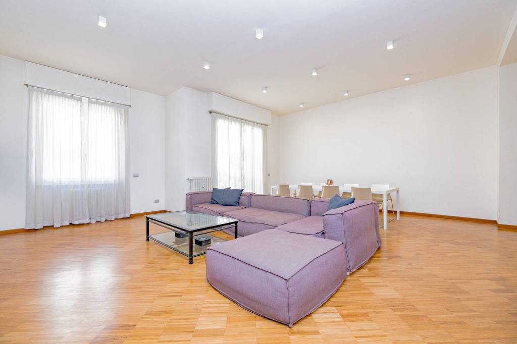 appartamento in vendita a Milano in zona Porta Venezia