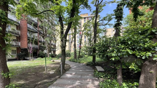 appartamento in vendita a Milano in zona Rembrandt