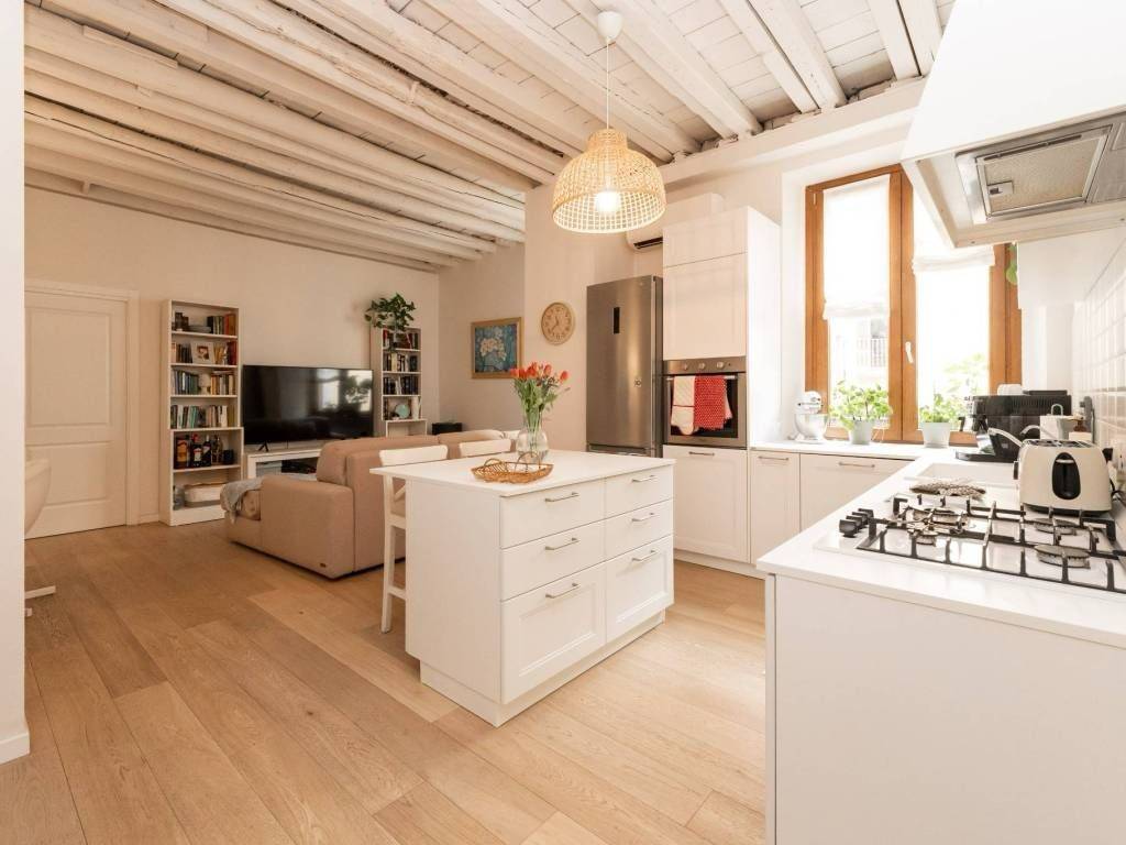 appartamento in vendita a Milano in zona Porta Venezia