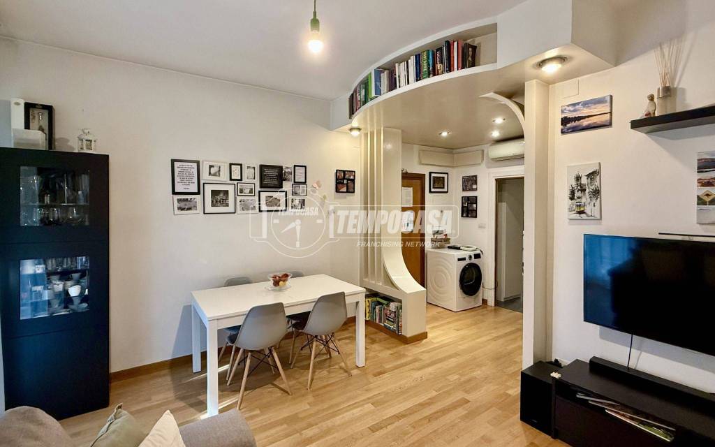 appartamento in vendita a Milano in zona Feltre