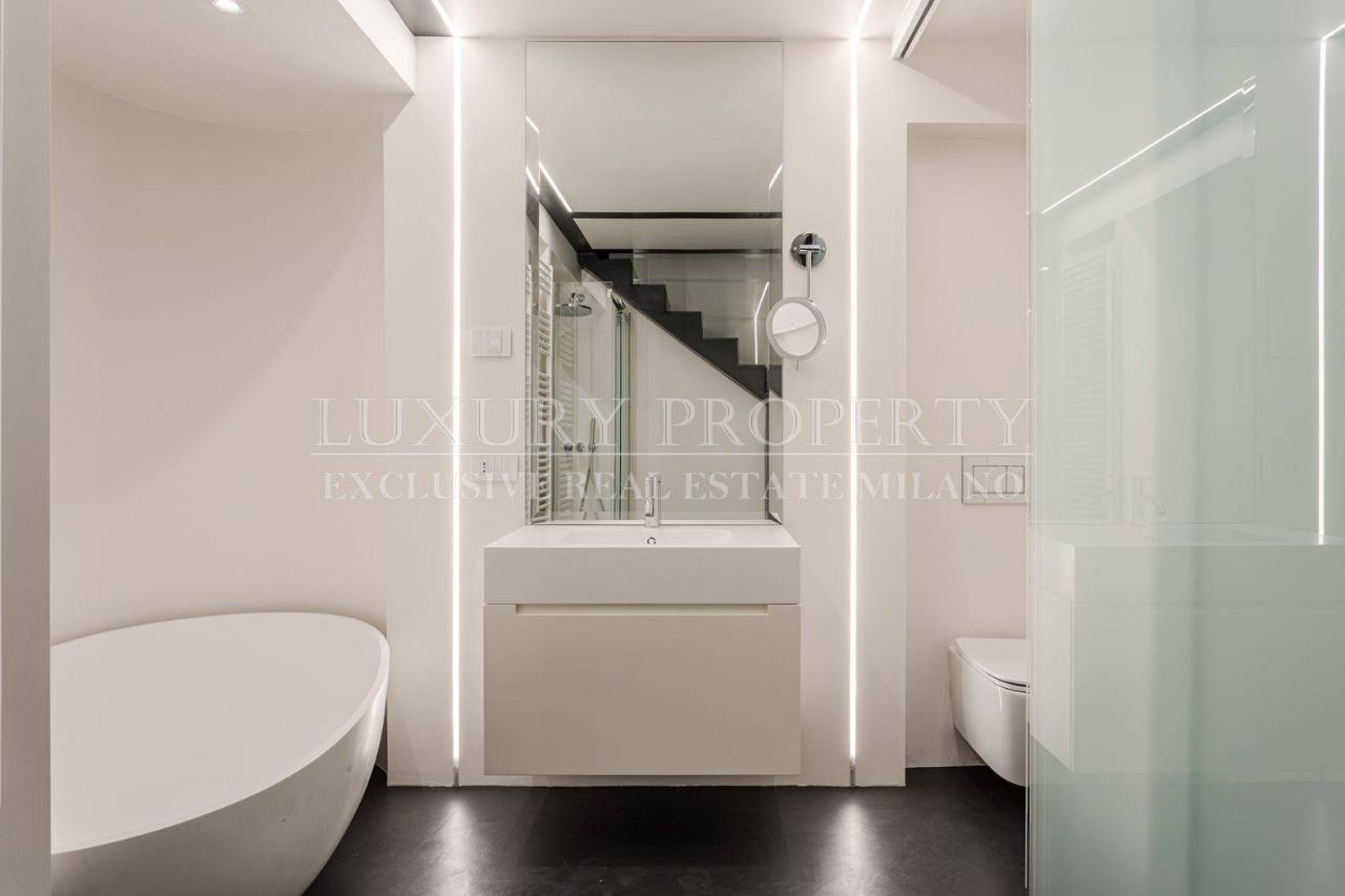 appartamento in vendita a Milano in zona Brera