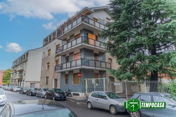 appartamento in vendita a Milano in zona Forze Armate