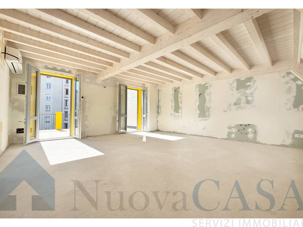 appartamento in vendita a Milano in zona Solari
