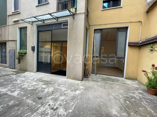 ufficio in vendita a Milano in zona Solari