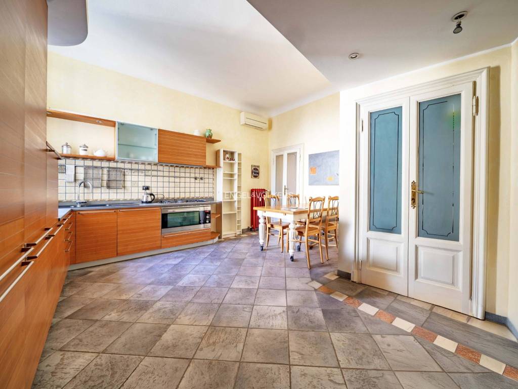 appartamento in vendita a Milano in zona Centro Direzionale
