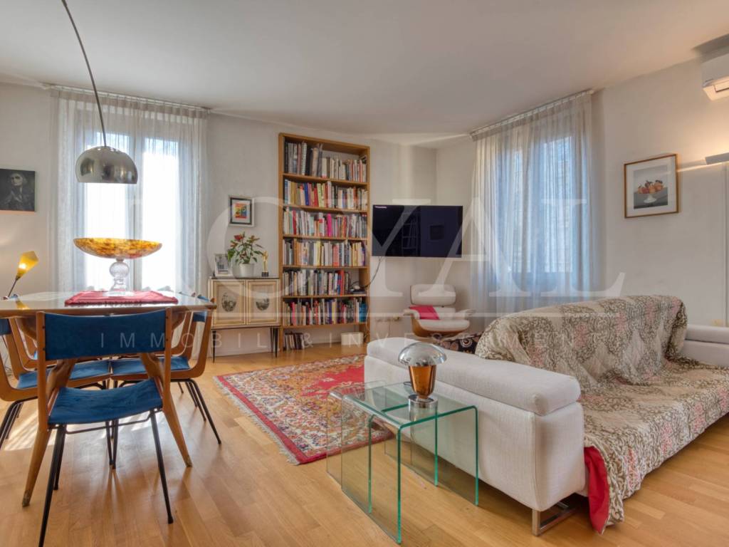 appartamento in vendita a Milano in zona Centro Direzionale