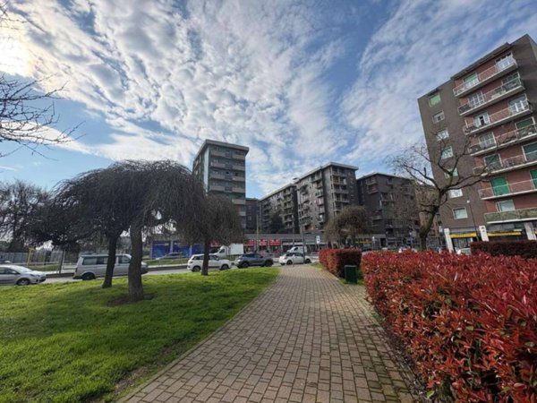 appartamento in vendita a Milano in zona Barona