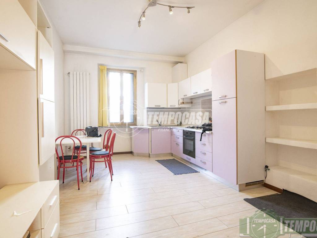 appartamento in vendita a Milano in zona Loreto