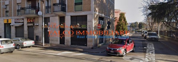 negozio in vendita a Milano in zona Porta Romana