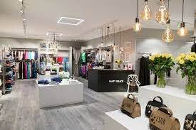 negozio in vendita a Milano in zona Guastalla