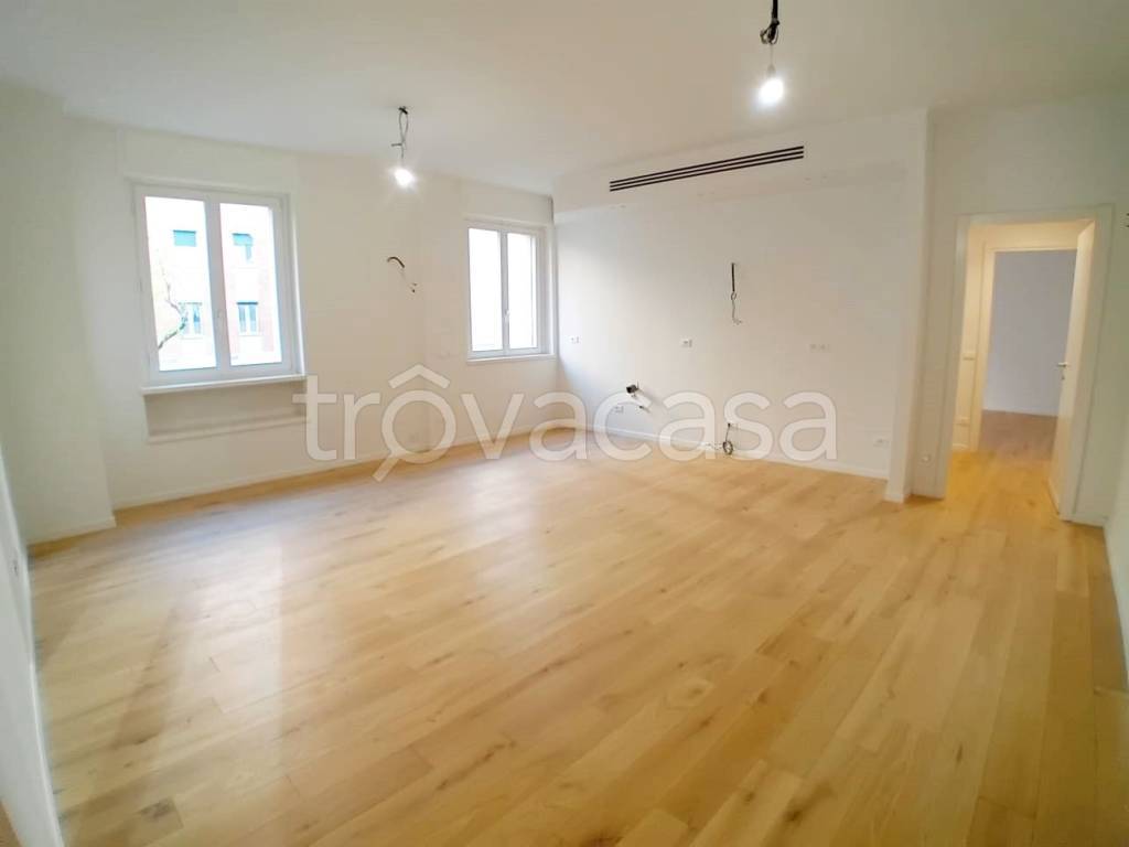 appartamento in vendita a Milano in zona Il Portello