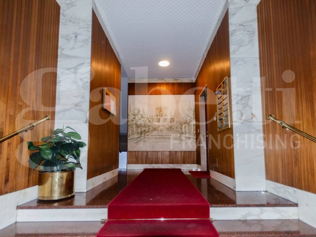 appartamento in vendita a Milano in zona Città Studi