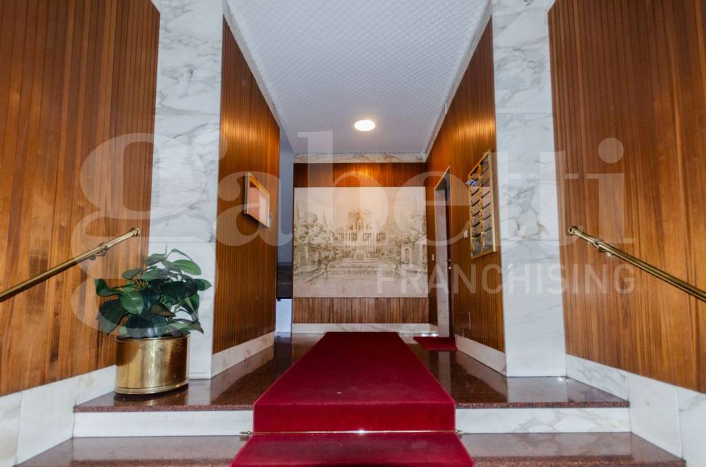 appartamento in vendita a Milano in zona Città Studi