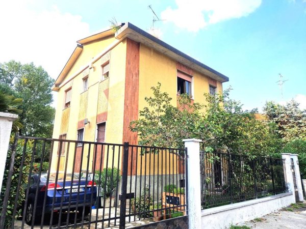 casa indipendente in vendita a Milano in zona San Siro