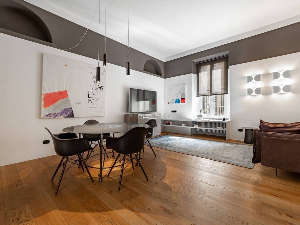 appartamento in vendita a Milano in zona Cadorna