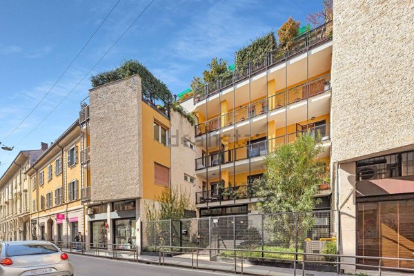 appartamento in vendita a Milano in zona Solari