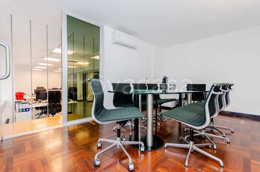 ufficio in vendita a Milano in zona Centro Storico