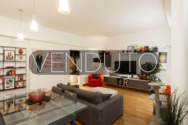 appartamento in vendita a Milano in zona Sant'Ambrogio