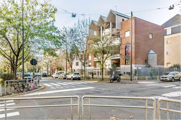 appartamento in vendita a Milano in zona Il Portello