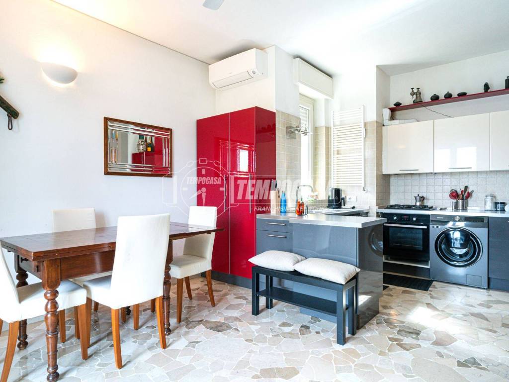 appartamento in vendita a Milano in zona Corvetto