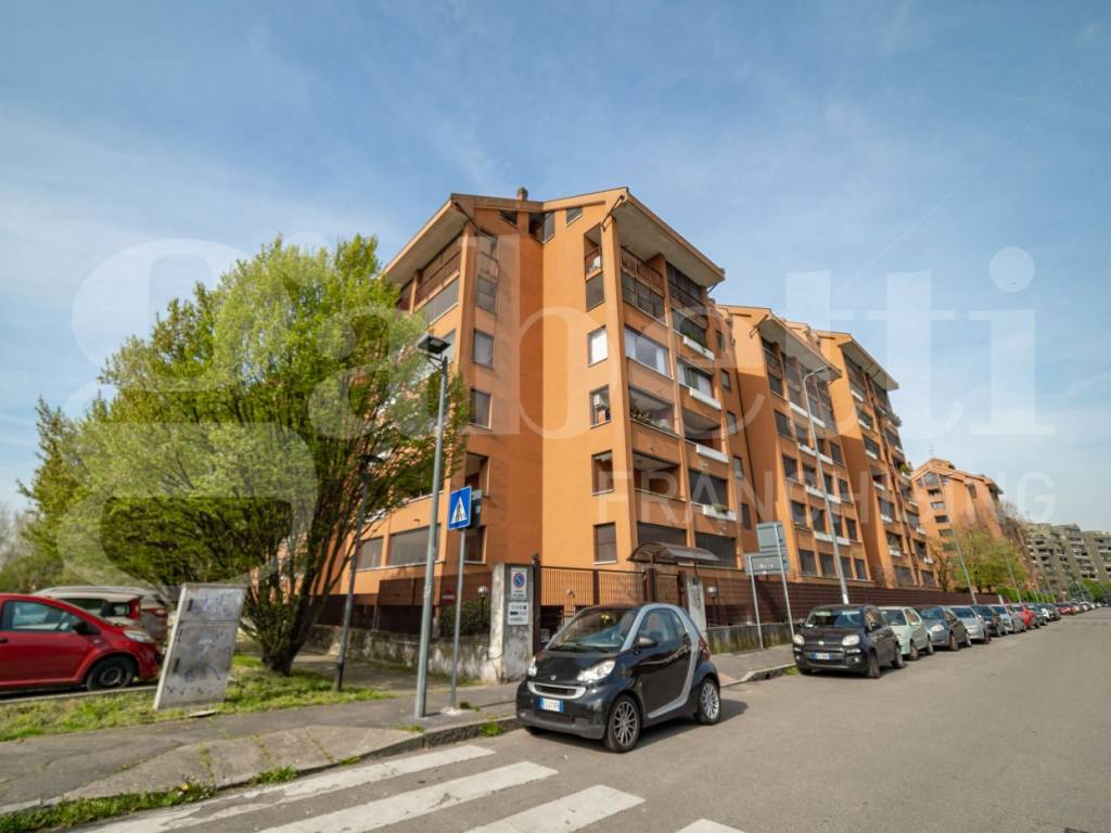 appartamento in vendita a Milano in zona Chiesa Rossa