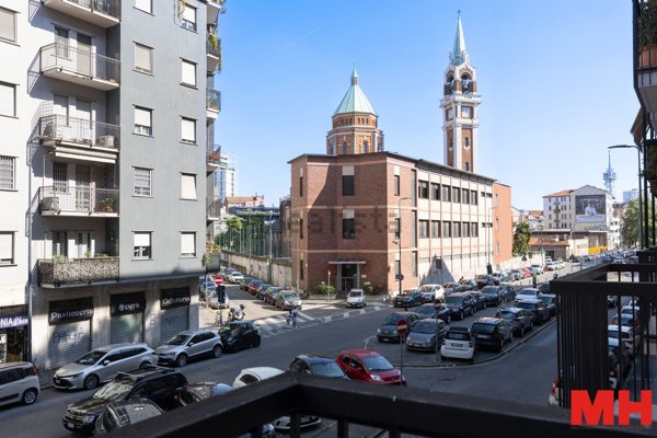appartamento in vendita a Milano in zona Sempione