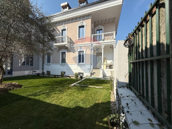 appartamento in vendita a Milano in zona Villapizzone