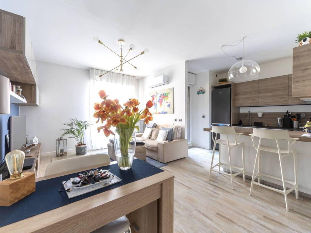 appartamento in vendita a Milano in zona Vigentino