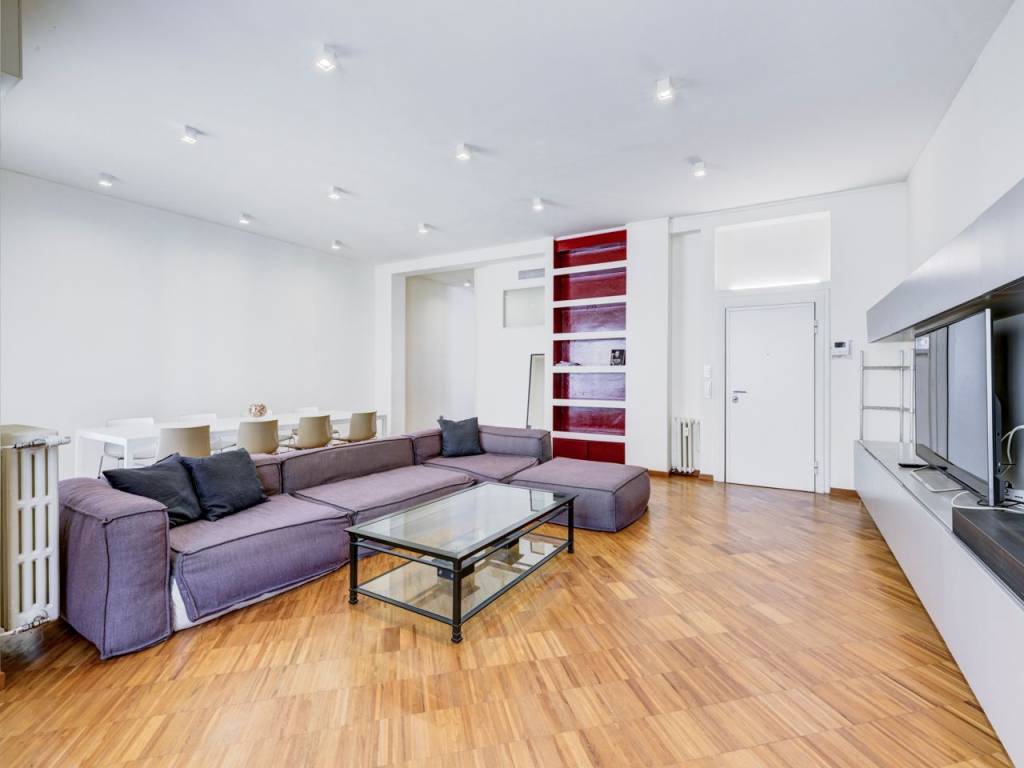appartamento in vendita a Milano in zona Centro Direzionale
