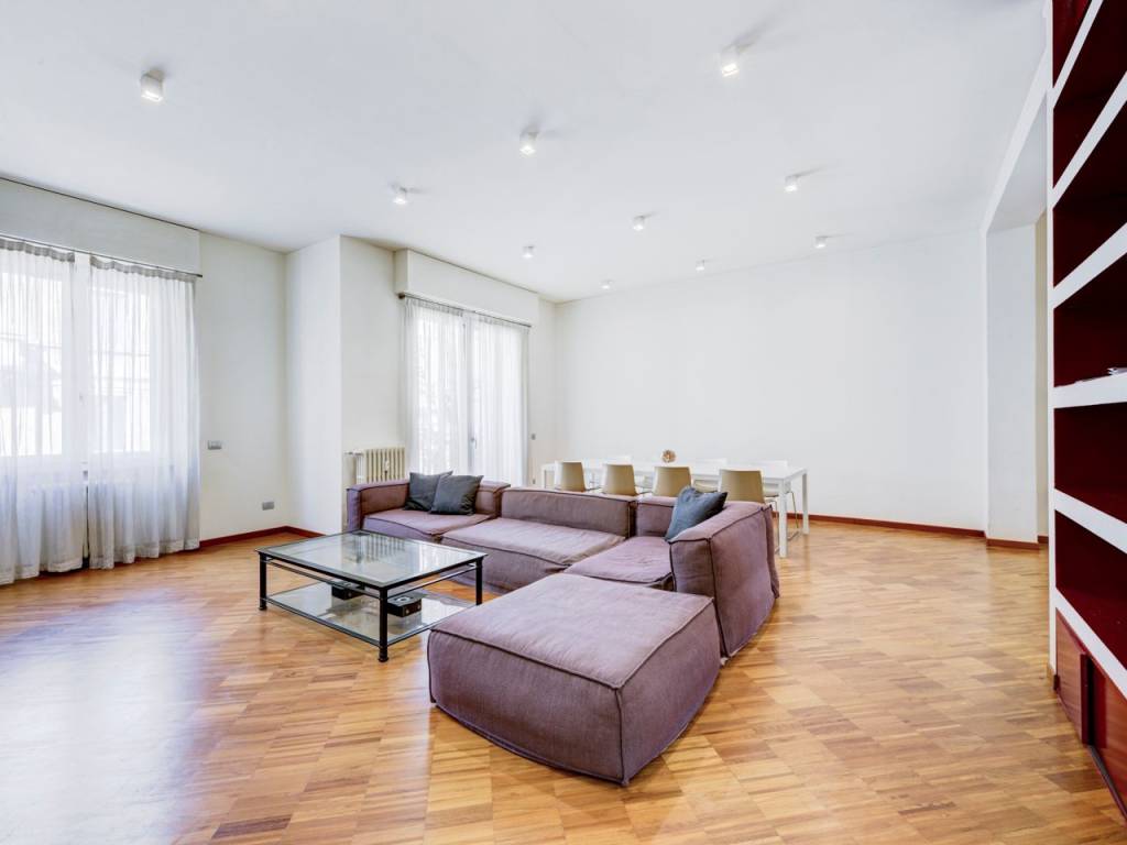 appartamento in vendita a Milano in zona Centro Direzionale