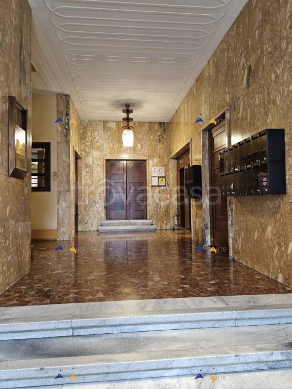 appartamento in vendita a Milano in zona Porta Nuova
